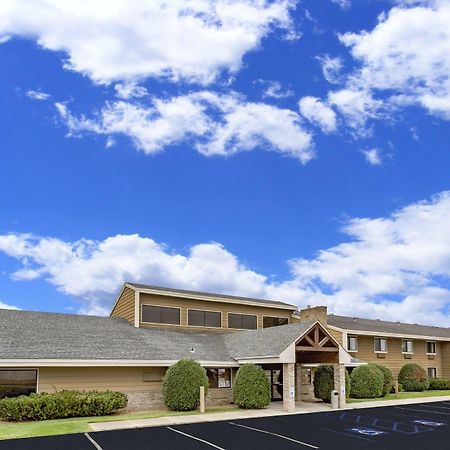 Americinn By Wyndham Dickinson Ngoại thất bức ảnh