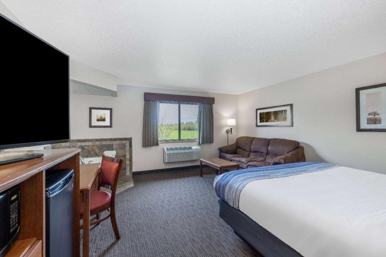 Americinn By Wyndham Dickinson Ngoại thất bức ảnh