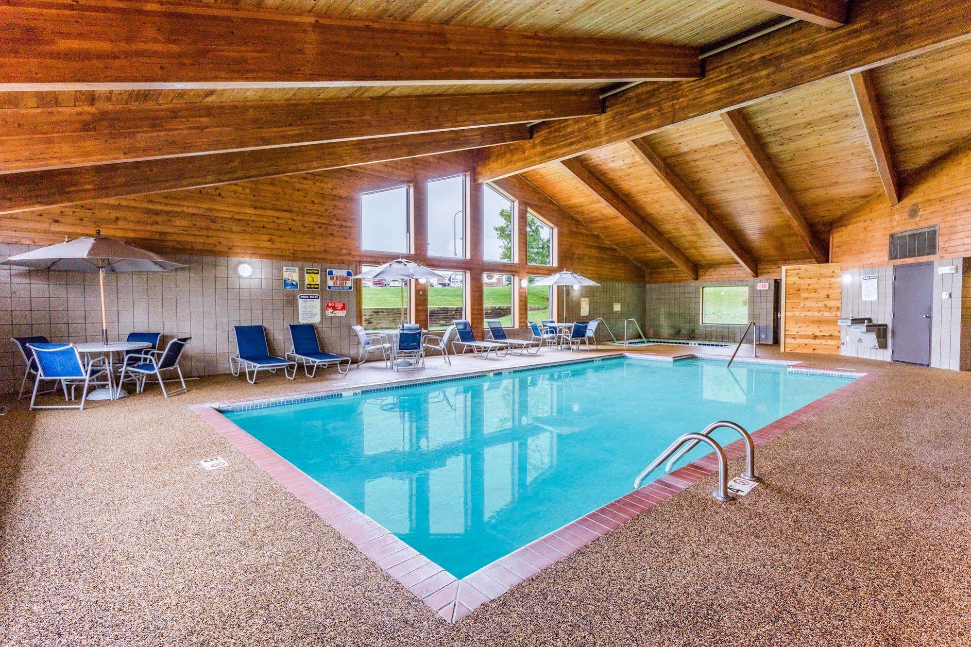 Americinn By Wyndham Dickinson Ngoại thất bức ảnh